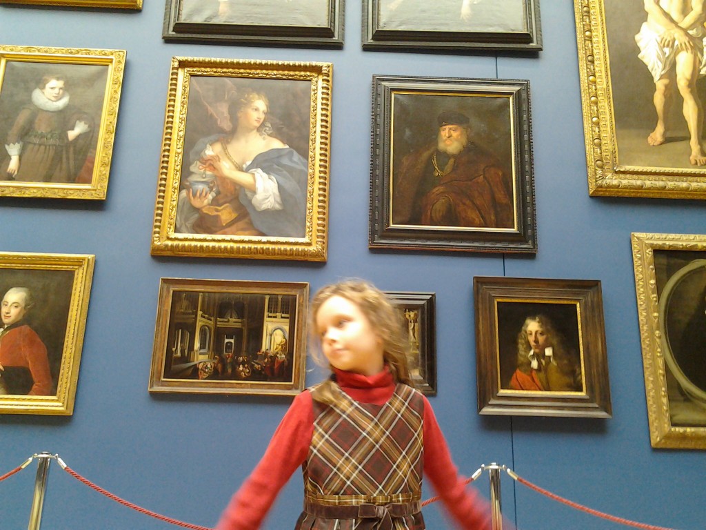 K in the picture gallery